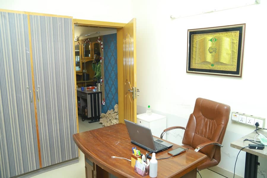 Full Furnished Office with UPS,Solar,internet 100Mb,kitchen,Johar town 7