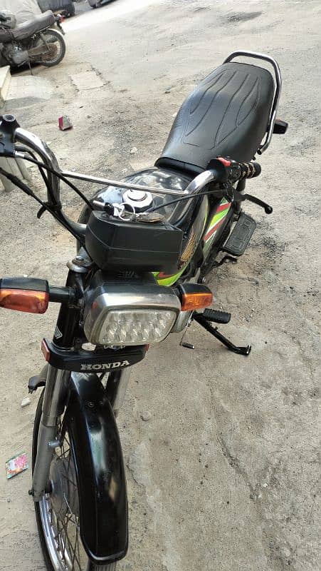 Honda CD 70 Karachi register nut to nut genian 4