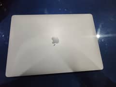 Macbook 2017 pro 15.4 inches 0