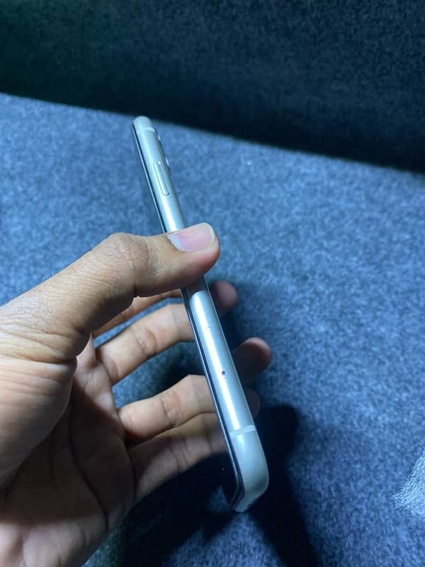 Iphone 11 Non PTA 3