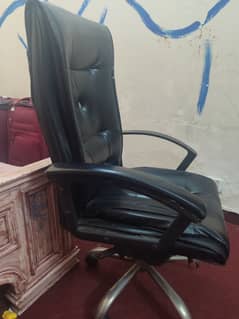 black leather office chair