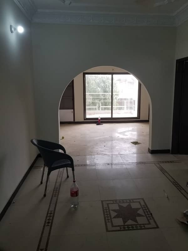 Flat For Sale in Gulshan-e- Haider Apartment, Gulshan-e-Iqbal, Block 3 - First Floor Magnificent Accommodation key Available 5