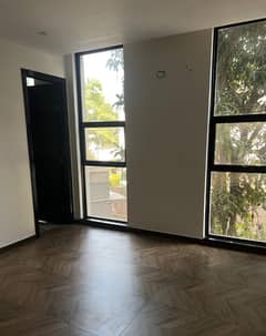 2 Bed for Rent in Gulberg Near F. C College