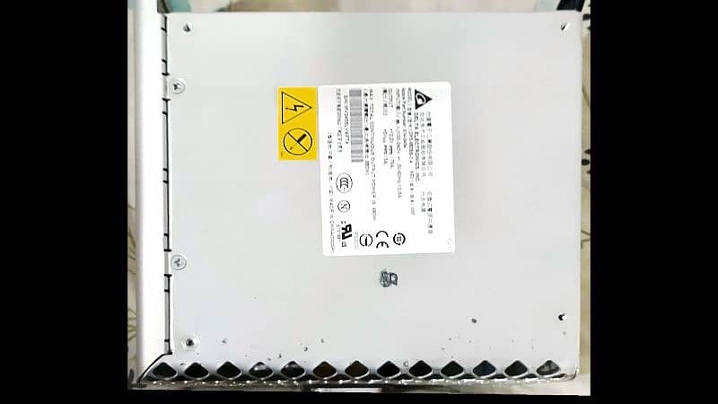 Apple 980w power supply for sale in good price ful 10/10 condition 9