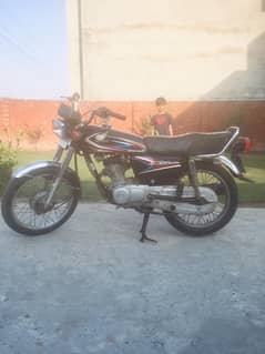 honda 125 all ok hy engine pr koi work nhi howa