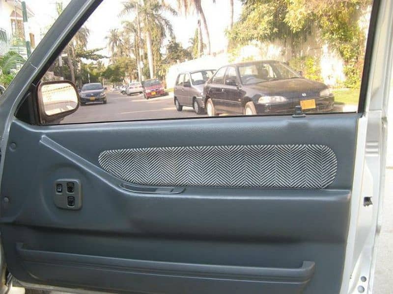 Japan Import Daihatsu Charade 1988 Modal Full Automatic Sunrof Chil AC 12