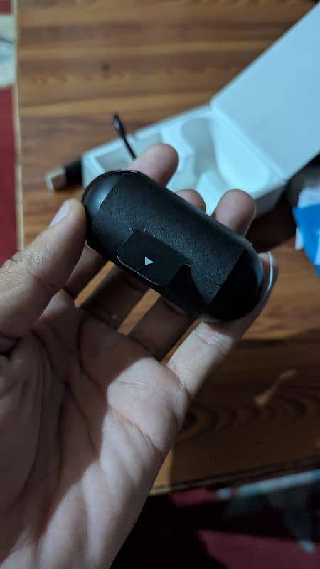 Sony earbuds WF-C700 1