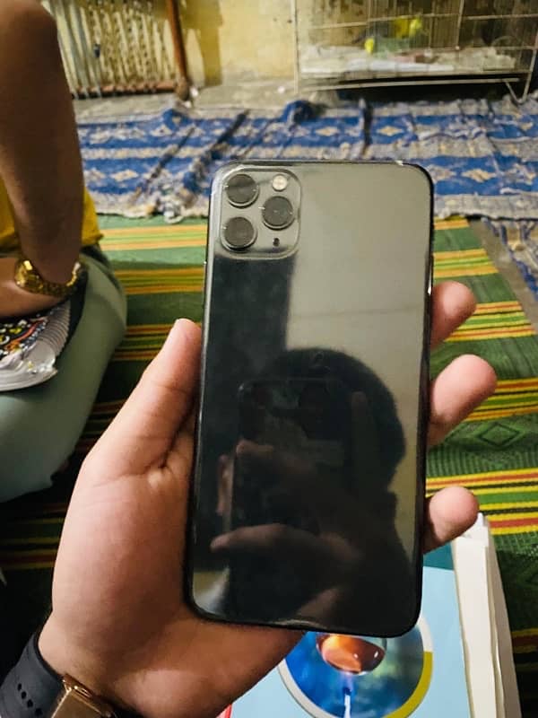 iPhone 11 Pro Max pta 64gb 1