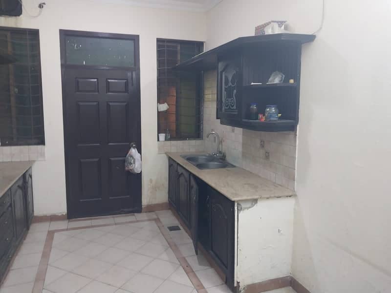 Highly-Desirable House Available In Wapda Town Phase 1 - Block D2 For Sale 9