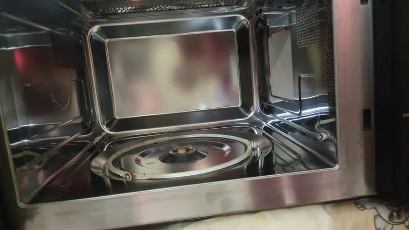 36 liter stainless steel body microwave for sale. 03289652709 3