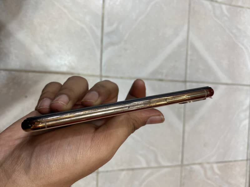 iPhone XS 64 gb non pta 2