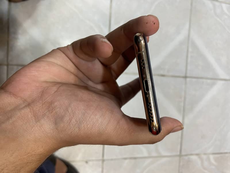 iPhone XS 64 gb non pta 5