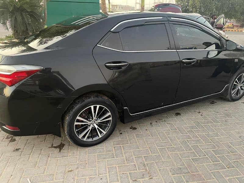 Toyota Altis Grande 2017 3