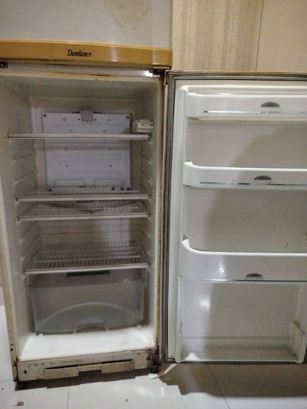 DAWLENCE FRIDGE FOR SALE 3