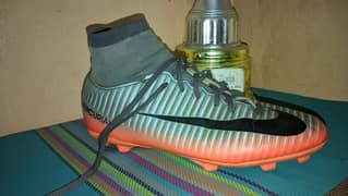 NIKE FOOTBALL SHOES