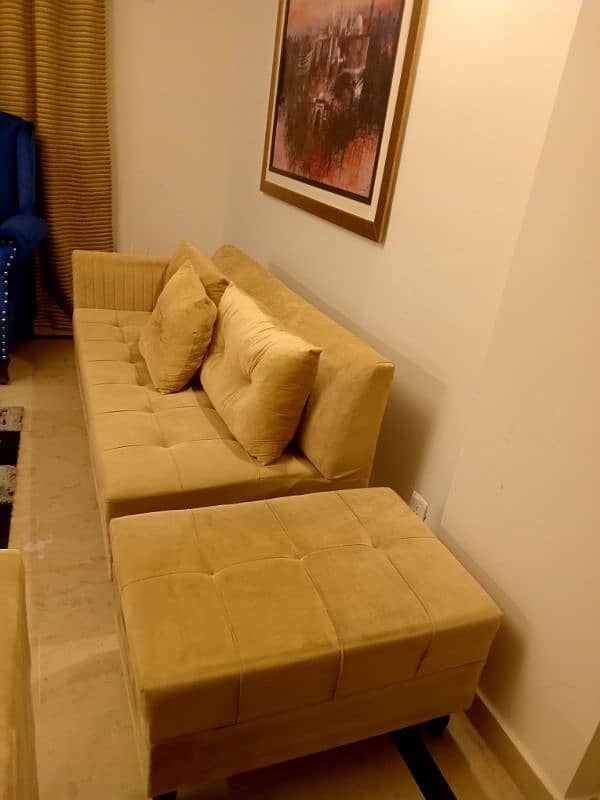 L Shaped - 6 Seater Sofa plus Comfy 3