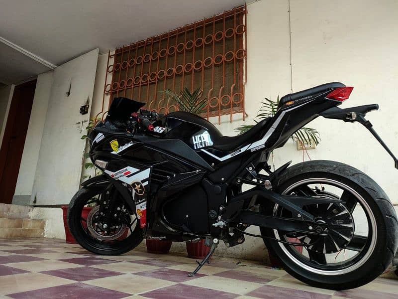 Electric Heavy Sports bike 200km per charge cost 100 pkr 6