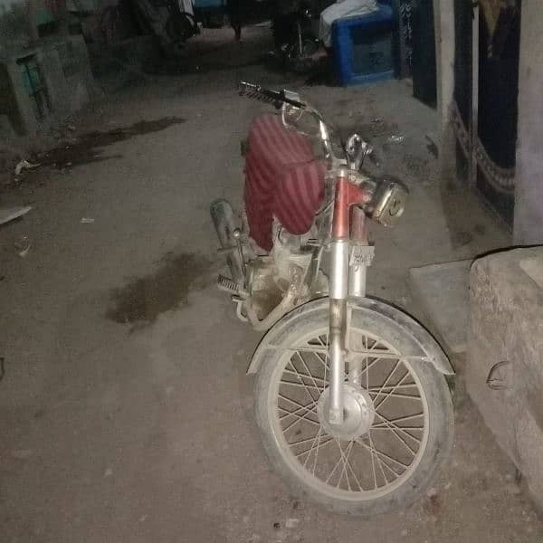 Honda 125 condition 10by9 hai 2