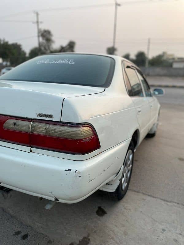 Toyota Corolla XE 2000 8