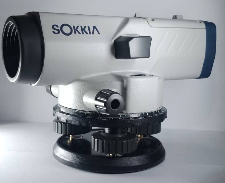 Sokkia Auto Level with Stand and Staff 0