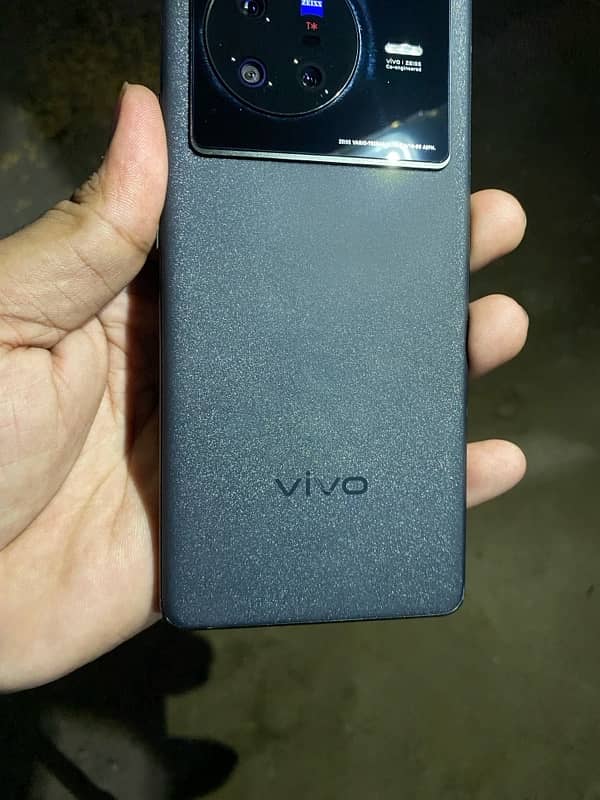 Vivo X80 with Box 2