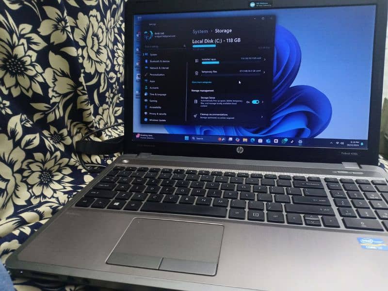 hp core i7 fingerprint 10/10 urgent sale 3