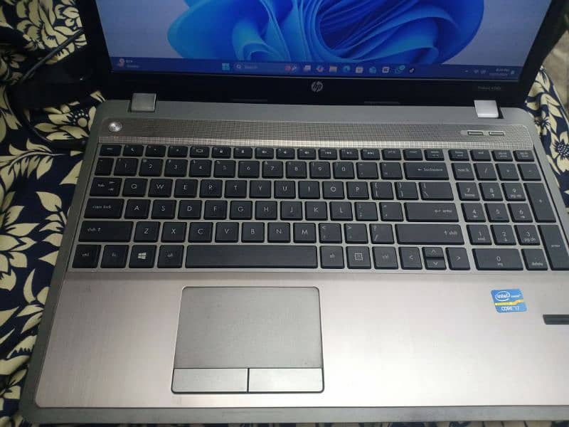 hp core i7 fingerprint 10/10 urgent sale 8