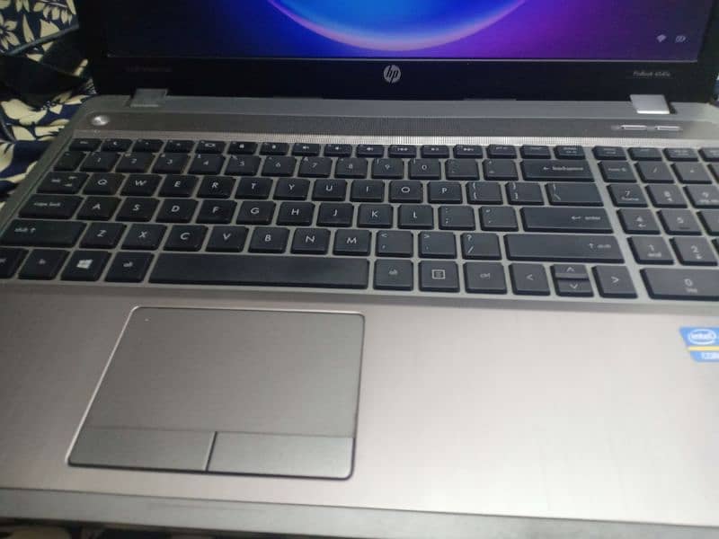 hp core i7 fingerprint 10/10 urgent sale 13