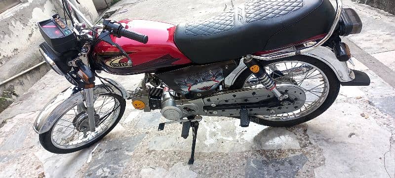 number laga hua ha bilkul saaf ha bike 10/10 1