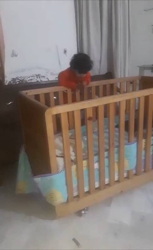 Baby Play Cot 0