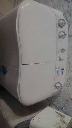 Haier Samiautomatic washing machine