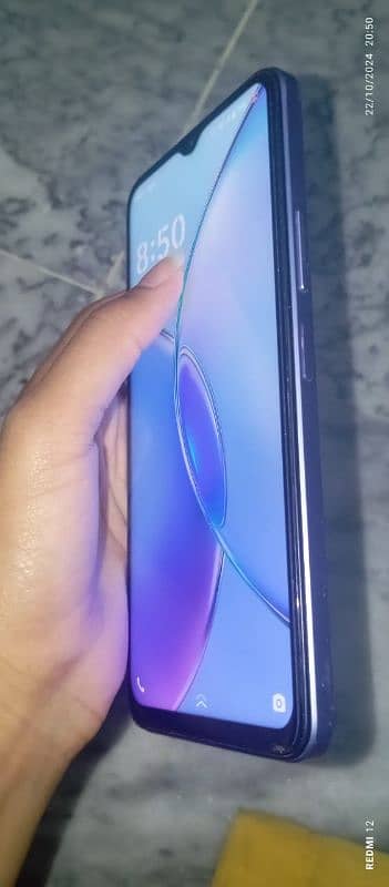 Vivo y17s 4