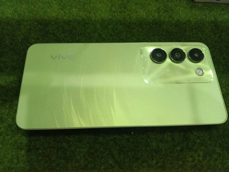 VIVO Y100 0