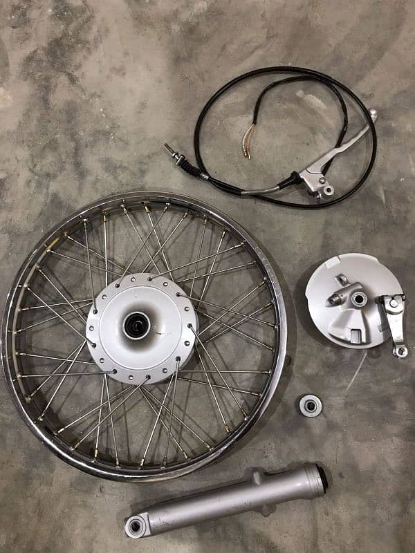 Suzuki GS 150 Front Wheel 1