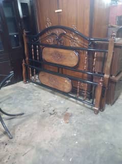 road iron wood mix  bed set