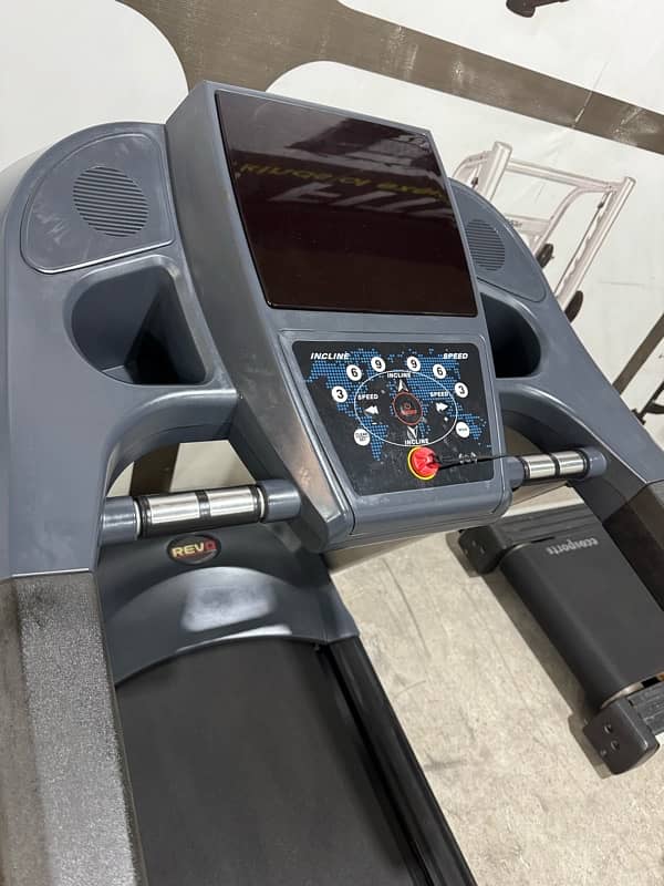 Running Treadmils Cycles Ellipticals Electric Machines 18