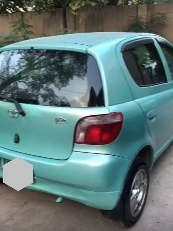 Toyota Vitz 2000 2