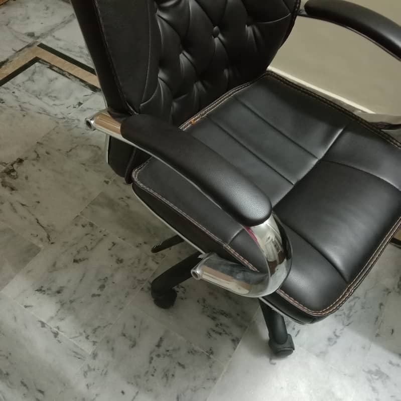 office chair and table 0