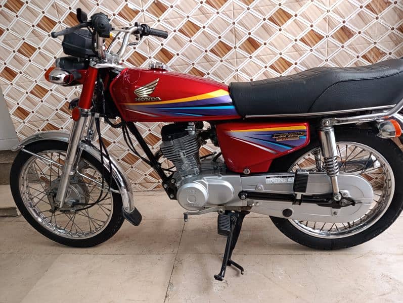 Honda CG125 2010 Rawalpindi register 19