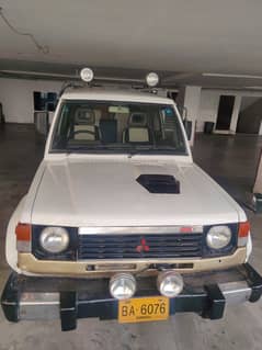 Mitsubishi Pajero 1988 Mitsubishi Pajero Exceed 2.5D 1988 (Automatic)