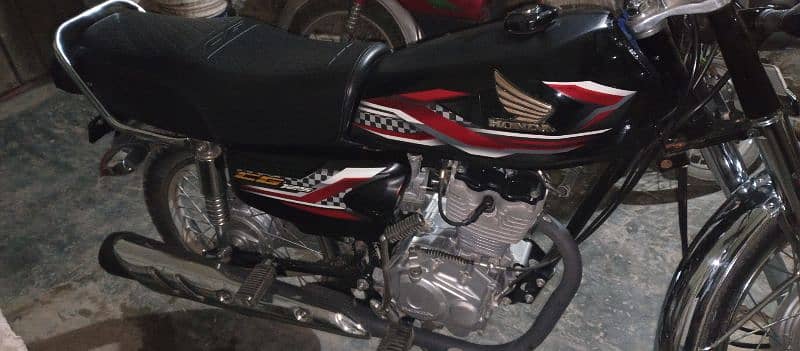 honda cg125 urgent sal  bulkul orgnal  all ok 8