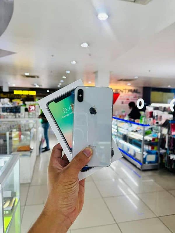 iphone x with complete box 0347-6101548 whatsapp number 2