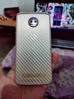 Motorola Moto Z2 Force