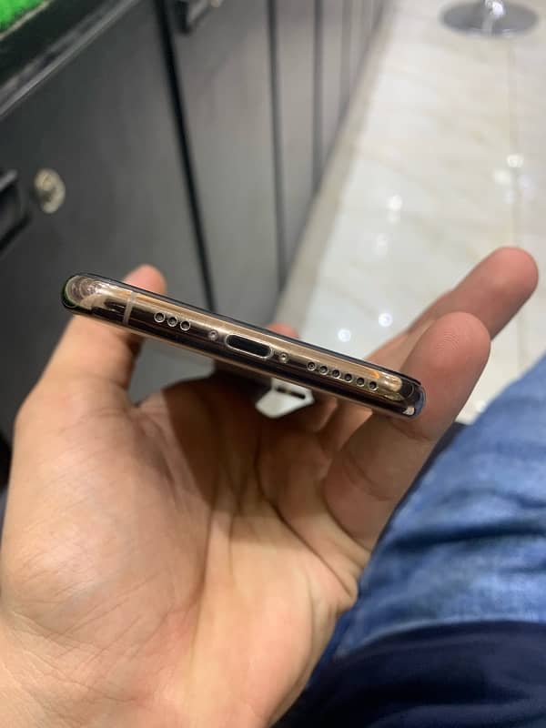 iPhone XS 64GB dual pta approved 4