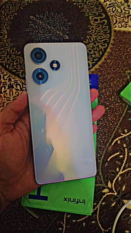 INFINIX HOT 30 8+8/128  G88 1