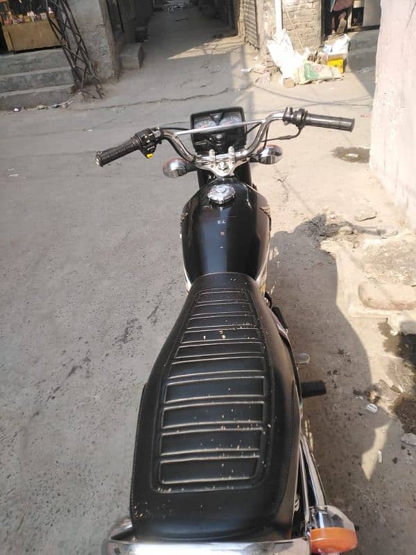 honda 125 black colour 2