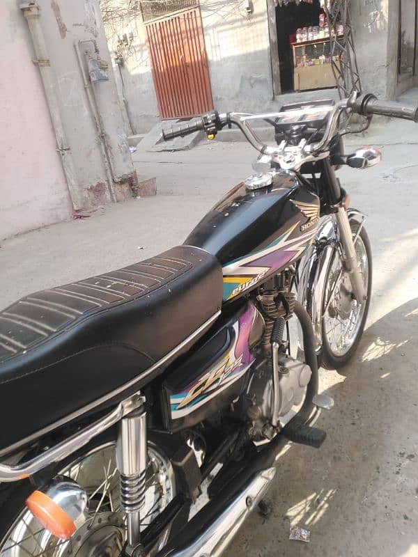 honda 125 black colour 6