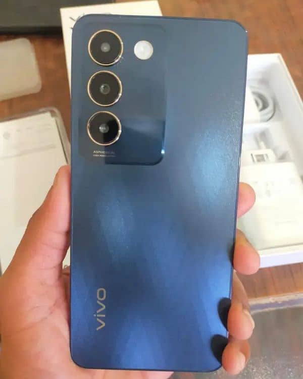 vivo y100 1