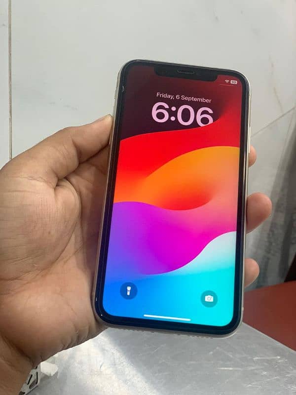 IPhone 11 jv 64GB health84% urgent sale. 2