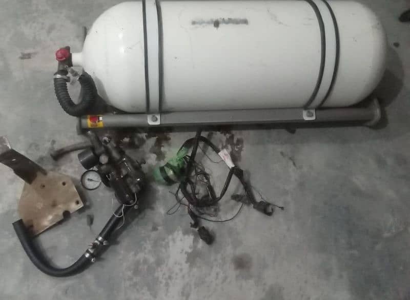 CNG. . . gas cylinder and kit 3